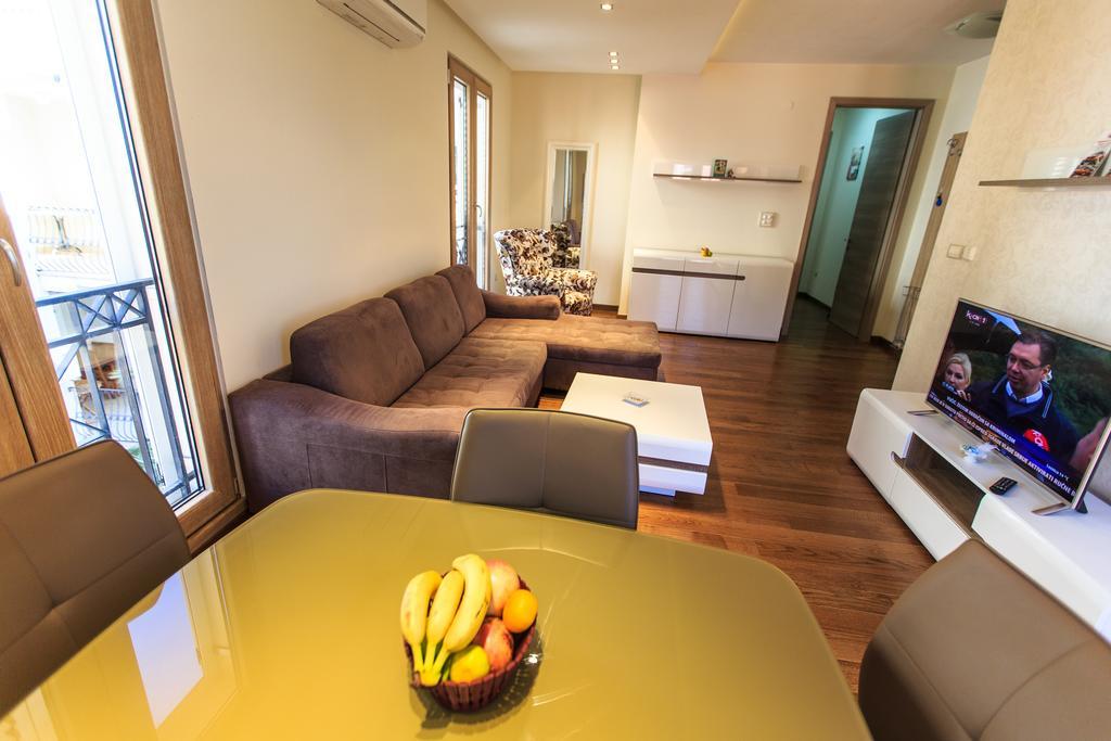De Lux Apartments Petrovac Exterior photo