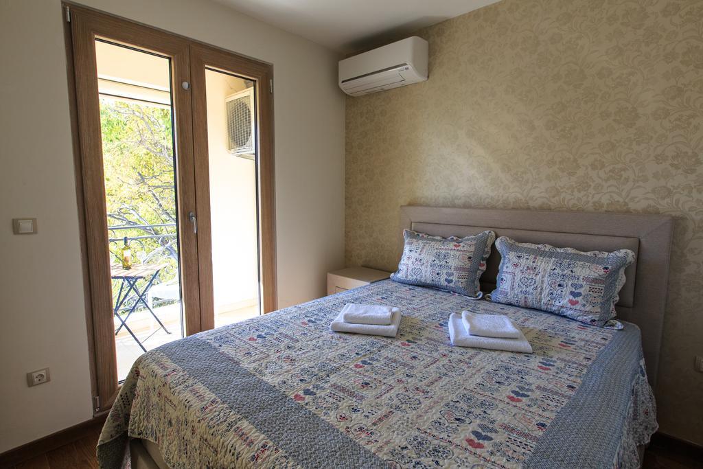 De Lux Apartments Petrovac Exterior photo