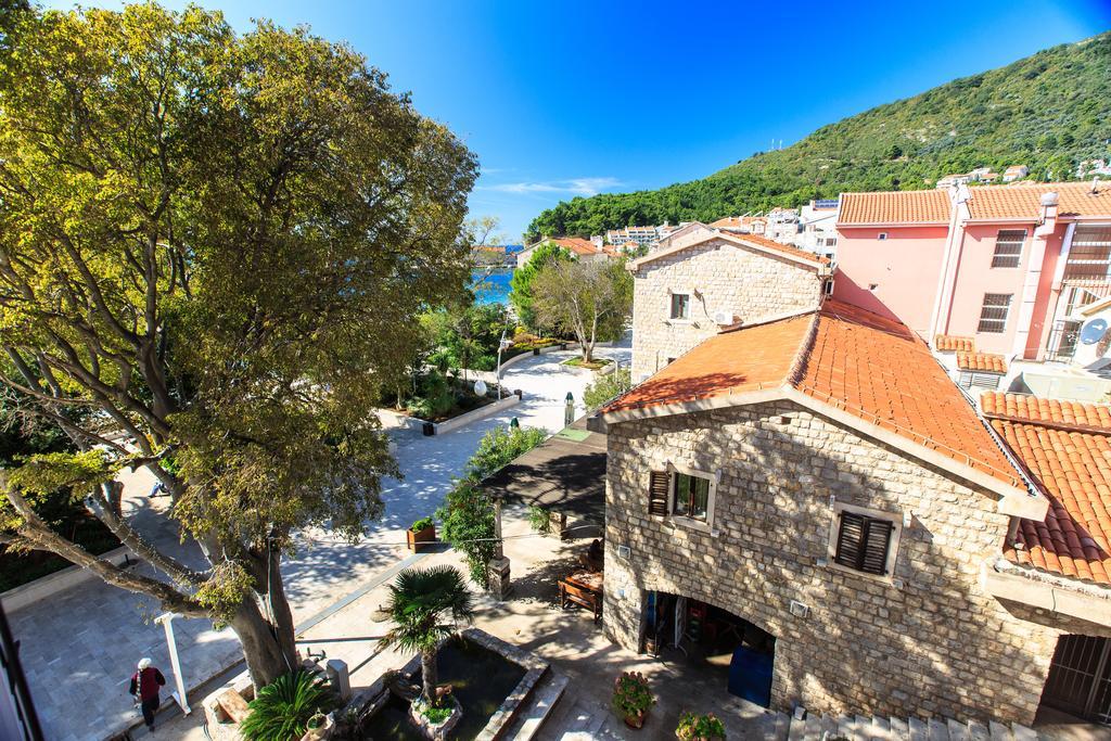 De Lux Apartments Petrovac Exterior photo