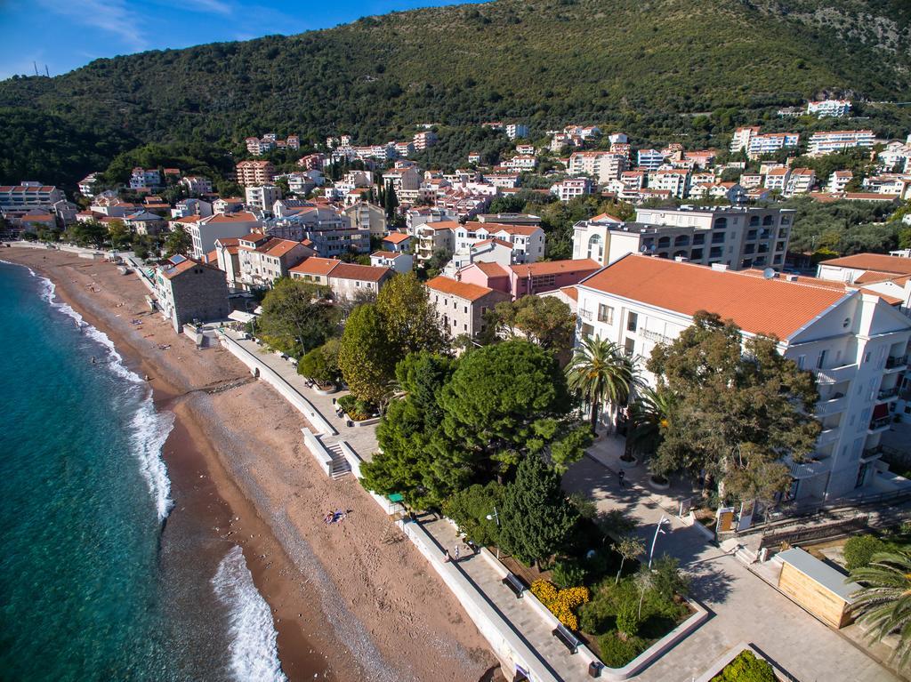 De Lux Apartments Petrovac Exterior photo