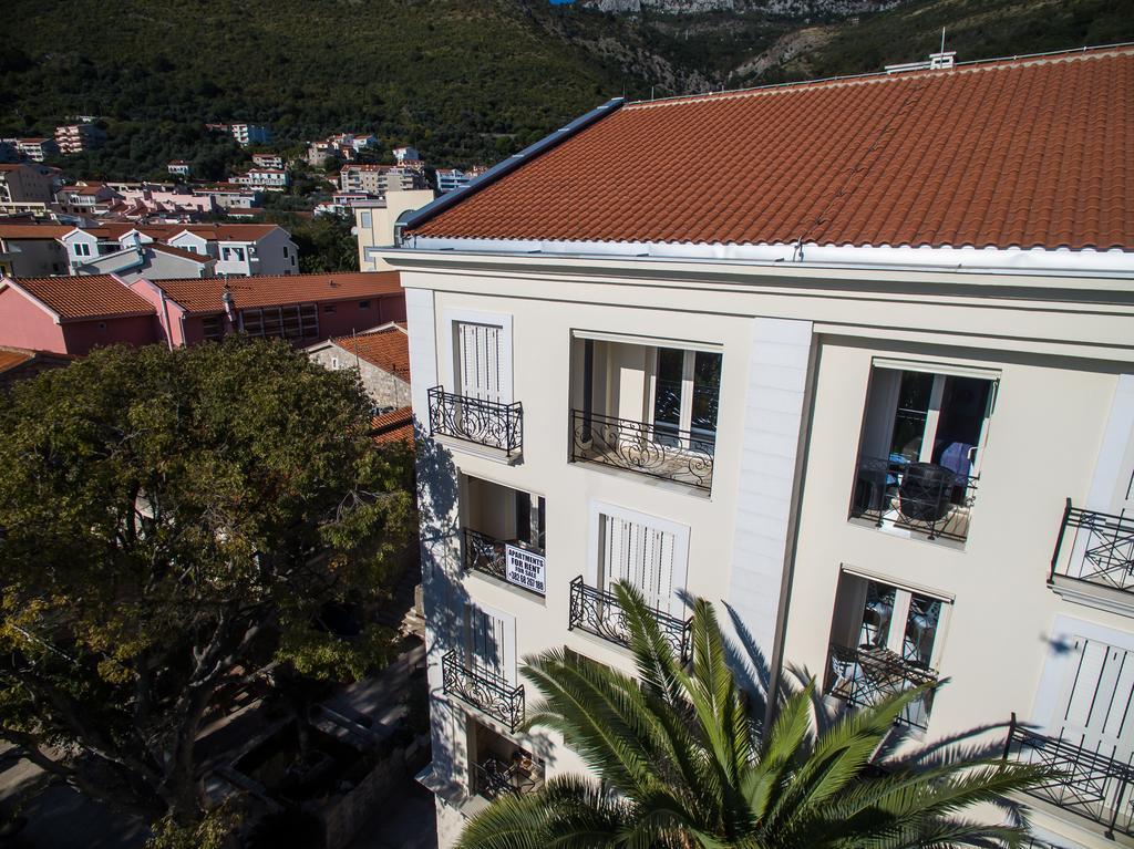 De Lux Apartments Petrovac Exterior photo