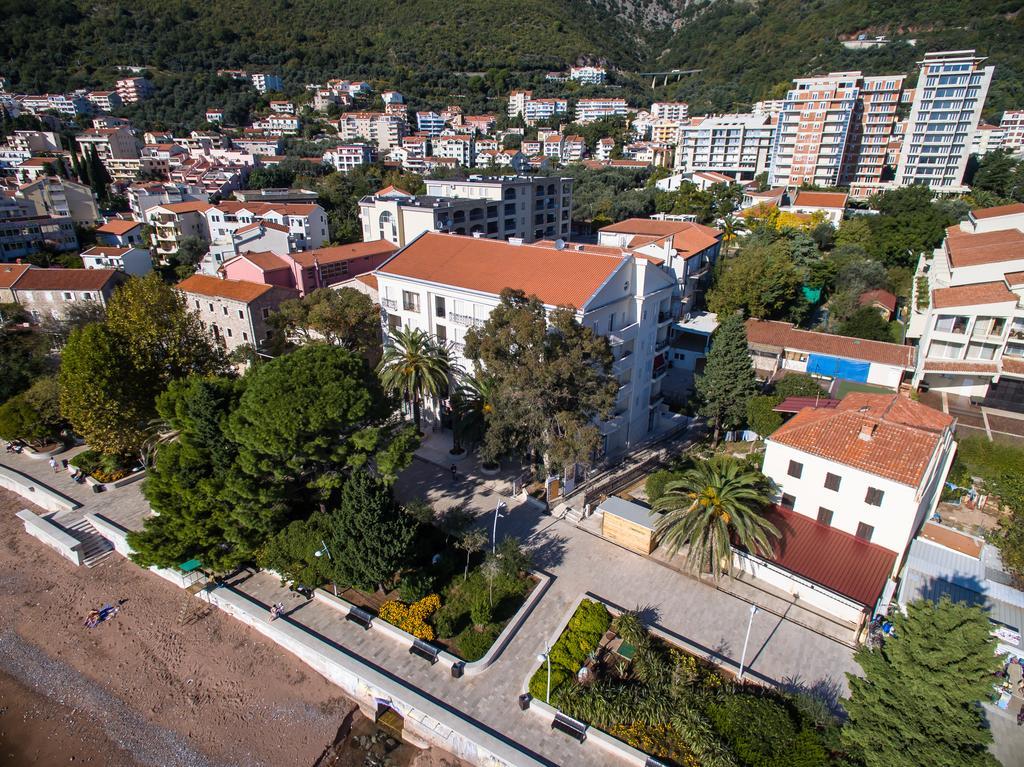 De Lux Apartments Petrovac Exterior photo