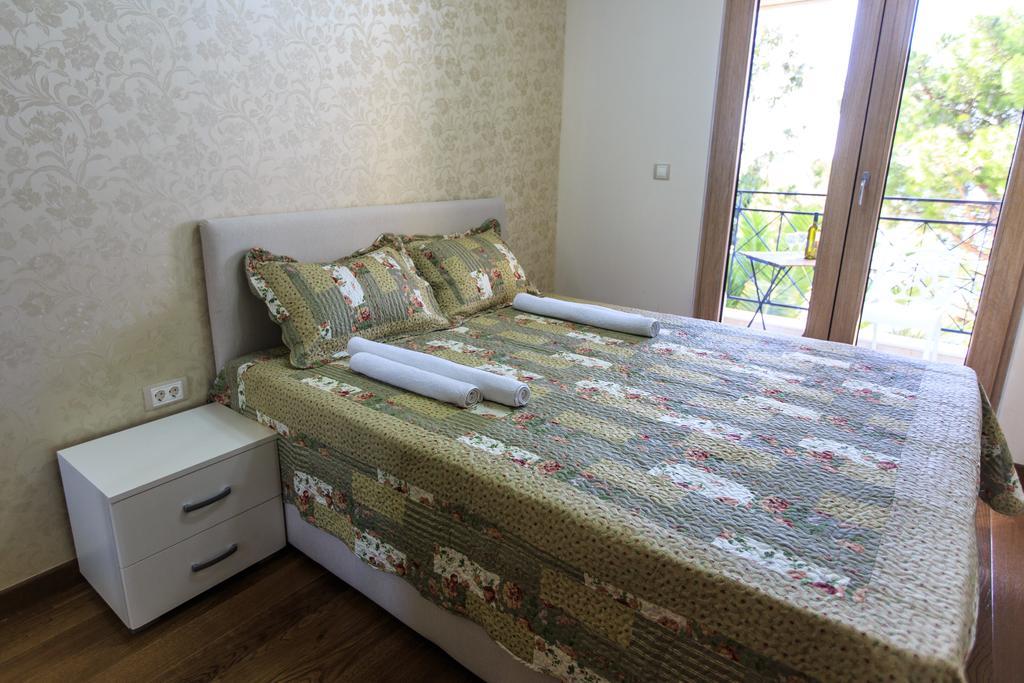 De Lux Apartments Petrovac Exterior photo