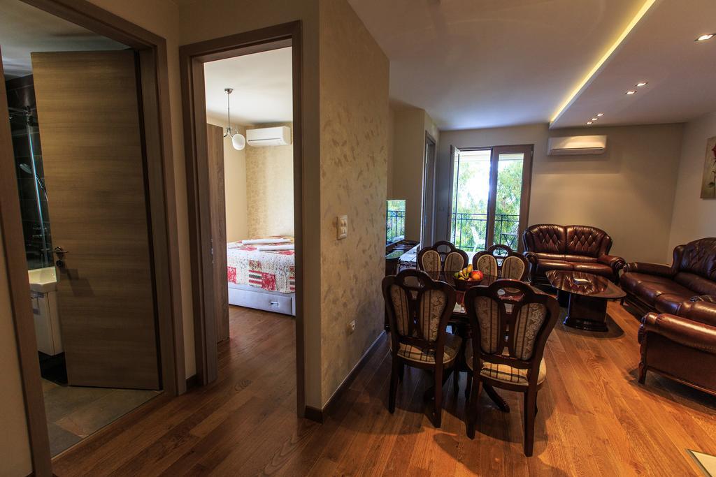 De Lux Apartments Petrovac Exterior photo