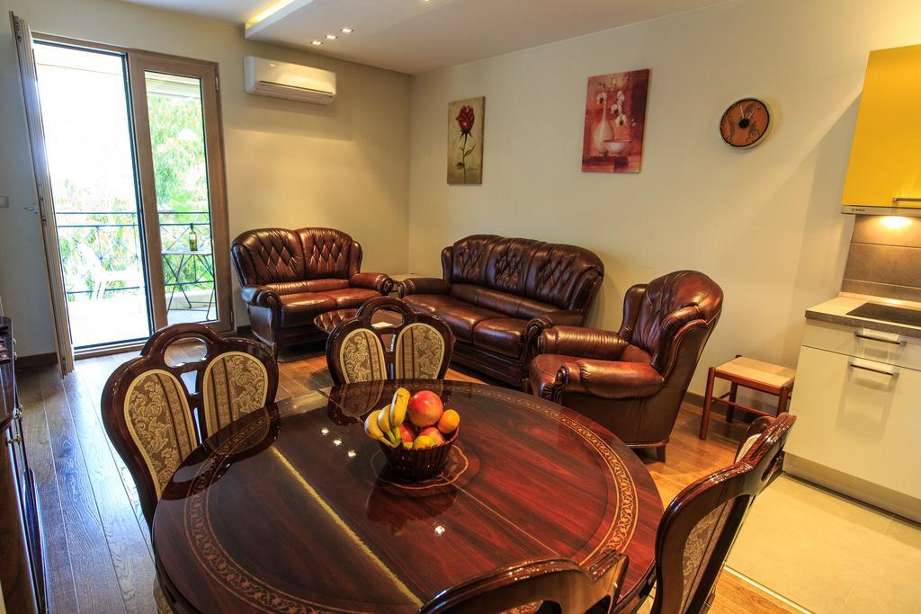 De Lux Apartments Petrovac Exterior photo